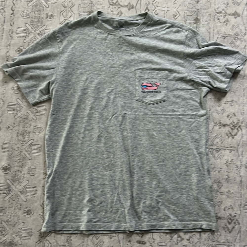 Men’s Vinyard Vines T shirt